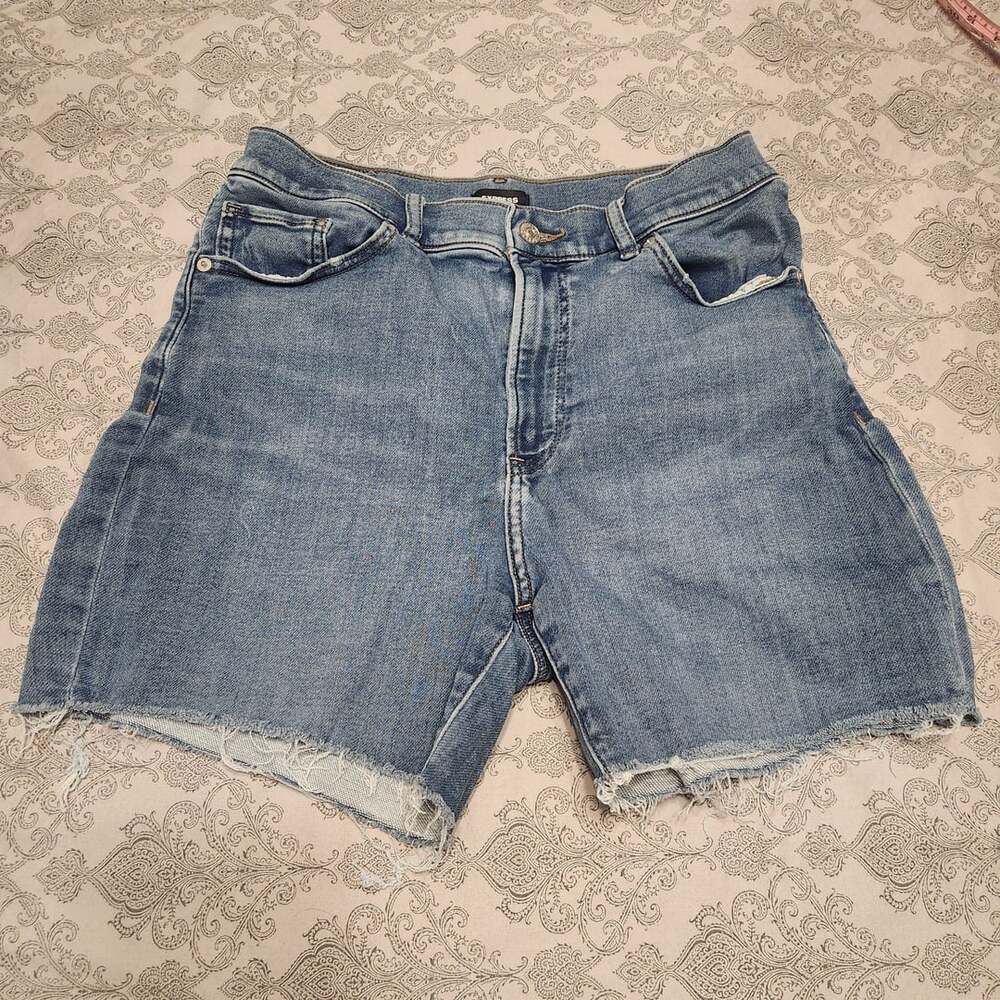 Express Midi High Rise Denim Cut Off Shorts Size 10
